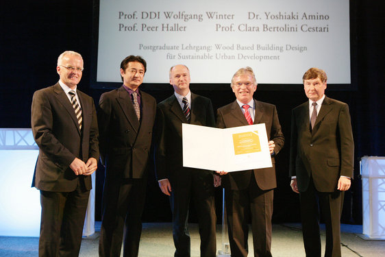 von links nach rechts: Gerald Schweighofer, Dr. Yoshiaki Amino, Prof. Peer...